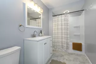 3554 S 84th St, Milwaukee, WI 53228 - Photo 6