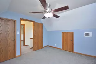 8104 W Center St, Milwaukee, WI 53222 - Photo 16