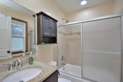 8104 W Center St, Milwaukee, WI 53222 - Photo 14