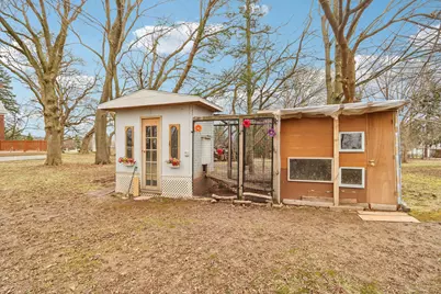 8051 N Granville Rd, Milwaukee, WI 53224 - Photo 70