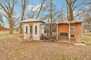 8051 N Granville Rd, Milwaukee, WI 53224 - Photo 70