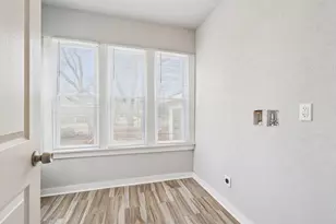 8051 N Granville Rd, Milwaukee, WI 53224 - Photo 28