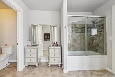 8051 N Granville Rd, Milwaukee, WI 53224 - Photo 40