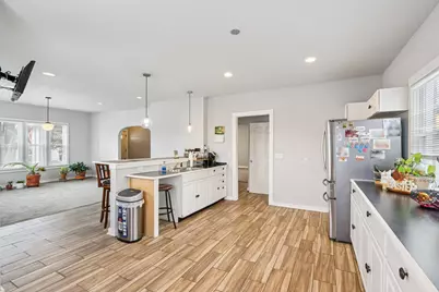 8051 N Granville Rd, Milwaukee, WI 53224 - Photo 14