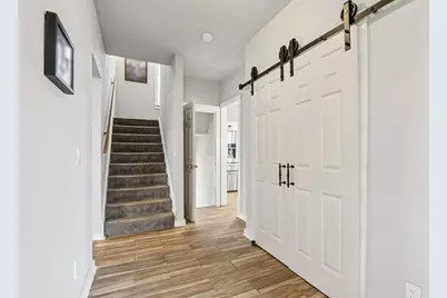 8051 N Granville Rd, Milwaukee, WI 53224 - Photo 6