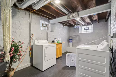 8051 N Granville Rd, Milwaukee, WI 53224 - Photo 54