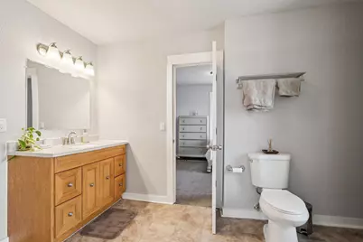 8051 N Granville Rd, Milwaukee, WI 53224 - Photo 46