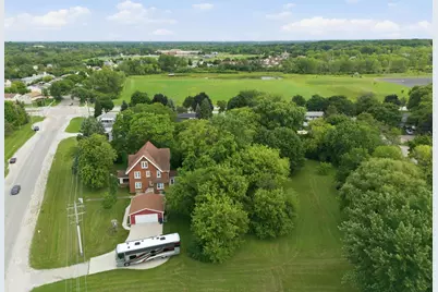 8051 N Granville Rd, Milwaukee, WI 53224 - Photo 86