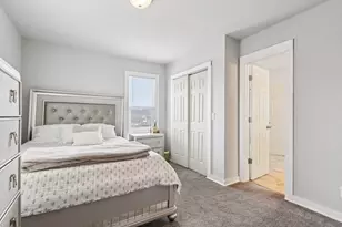 8051 N Granville Rd, Milwaukee, WI 53224 - Photo 50