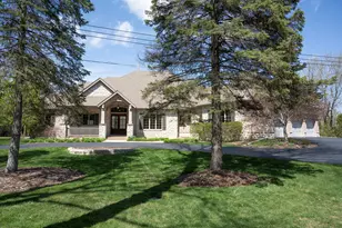 1512 W County Line Rd, Mequon, WI 53092 - Photo 2