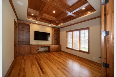 1512  W County Line Rd, Mequon, WI 53092 - Photo 38