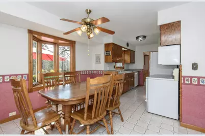 770  Linden Ln, Brookfield, WI 53045 - Photo 20