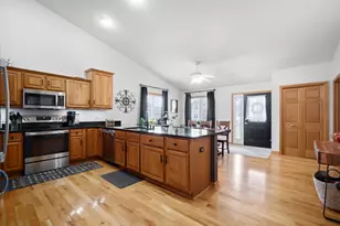 1456 Dovetail Dr, Hartford, WI 53027 - Photo 8