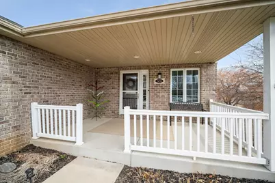 1456  Dovetail Dr, Hartford, WI 53027 - Photo 2