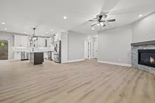 12212 Sheridan Rd, Pleasant Prairie, WI 53158 - Photo 4