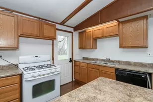 7501 E Wind Lake Rd, Racine, WI 53185 - Photo 12