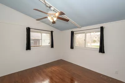 7501 E Wind Lake Rd, Racine, WI 53185 - Photo 18