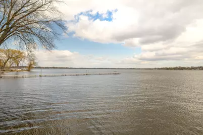 7501 E Wind Lake Rd, Racine, WI 53185 - Photo 24