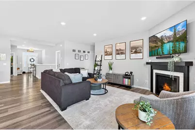 N62W21752  Augusta Pkwy, Menomonee Falls, WI 53051 - Photo 10