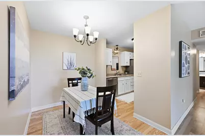 5253 N Lovers Ln Rd #223, Milwaukee, WI 53225 - Photo 10