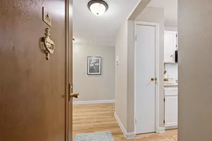 5253 N Lovers Lane Rd, Milwaukee, WI 53225 - Photo 4