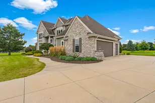 W291N3363 Summerhill Rd, Delafield, WI 53072 - Photo 28