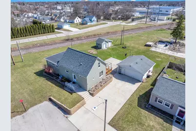 1913  Elm Ave, Sheboygan, WI 53081 - Photo 2