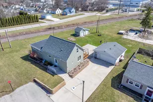 1913 Elm Ave, Sheboygan, WI 53081 - Photo 2