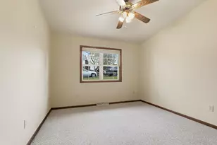 437 Kennedy Ct, Howards Grove, WI 53083 - Photo 16