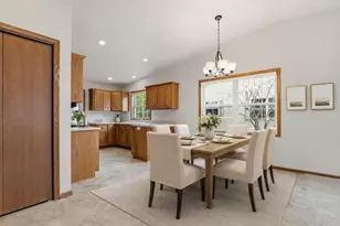 437 Kennedy Ct, Howards Grove, WI 53083 - Photo 6