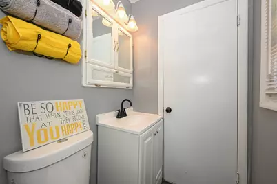 7509 W Carmen Ave, Milwaukee, WI 53218 - Photo 12