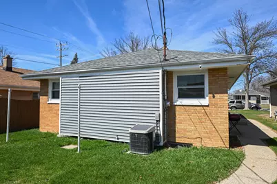 7509 W Carmen Ave, Milwaukee, WI 53218 - Photo 22