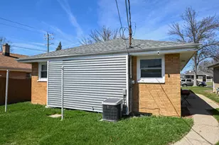 7509 W Carmen Ave, Milwaukee, WI 53218 - Photo 22