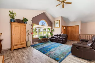 1407  Villa Park Ct, West Bend, WI 53090 - Photo 8