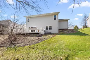 1407 Villa Park Ct, West Bend, WI 53090 - Photo 44