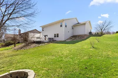 1407  Villa Park Ct, West Bend, WI 53090 - Photo 42