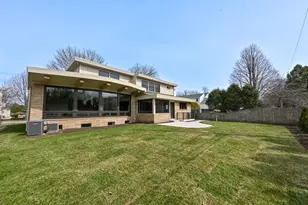 2301 E Glendale Ave, Whitefish Bay, WI 53211 - Photo 50