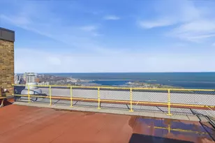 929 N Astor St, Milwaukee, WI 53202 - Photo 18