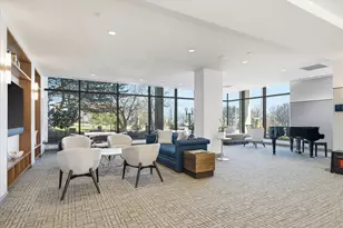 929 N Astor St, Milwaukee, WI 53202 - Photo 6