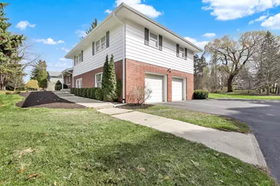 19255  Gebhardt Rd, Brookfield, WI 53045 - Photo 4