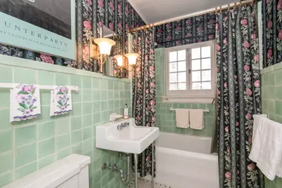 122 S Grand Ave, Waukesha, WI 53186 - Photo 30