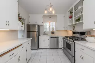 122 S Grand Ave, Waukesha, WI 53186 - Photo 4