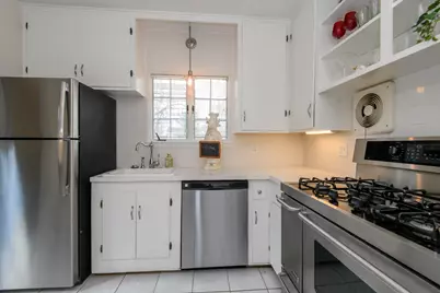 122 S Grand Ave, Waukesha, WI 53186 - Photo 22