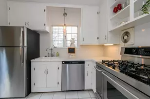 122 S Grand Ave, Waukesha, WI 53186 - Photo 22