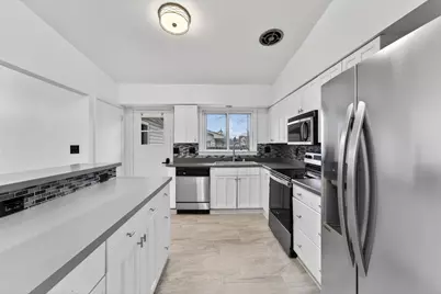 4422  Glenway St, Wauwatosa, WI 53225 - Photo 4