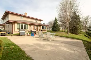 1600 Stardust Dr, Waukesha, WI 53186 - Photo 4