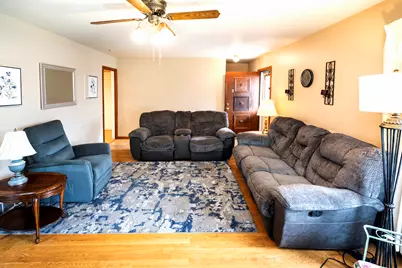 4641 N 109th St, Wauwatosa, WI 53225 - Photo 4