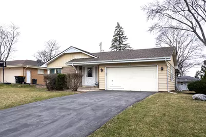 4641 N 109th St, Wauwatosa, WI 53225 - Photo 22