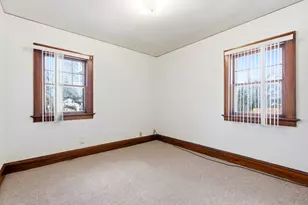 2175 S 89th St, West Allis, WI 53227 - Photo 12