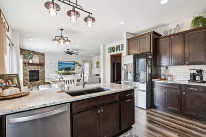 526  Spur Rd, Slinger, WI 53086 - Photo 12